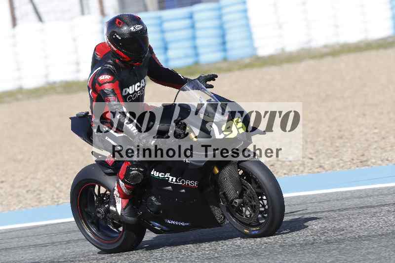 Archiv-2025/01 24.-27.01.2025 Moto Center Thun Jerez/rot-red/295